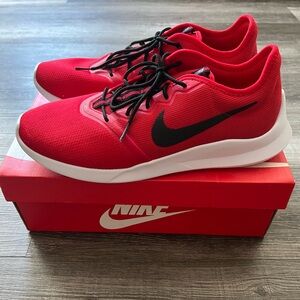 Men’s Nike VTR size 11.5 - Red and White